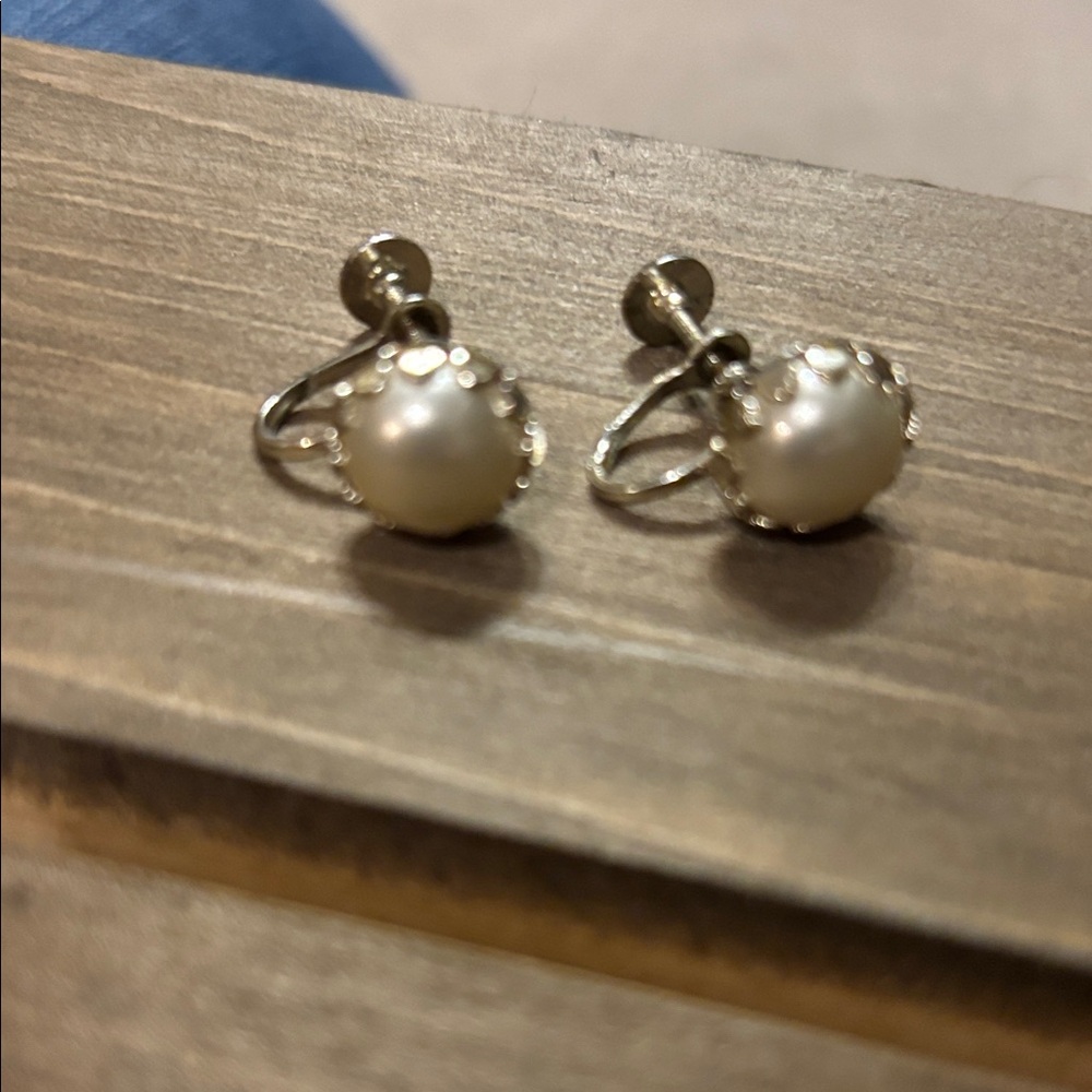 Vintage Elegant Faux Pearl Screw back Earrings
